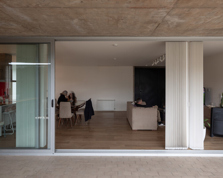 AG House / Balsa Crosetto Piazzi - インテリア写真、木、ドア、椅子、ガラス