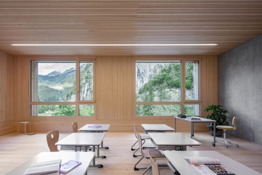Bernardo Bader ArchitektenによるAuの学校の内部