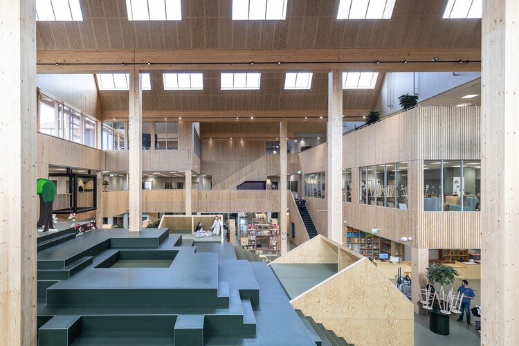 ディブケール学校 / Sweco Architects - インテリア写真