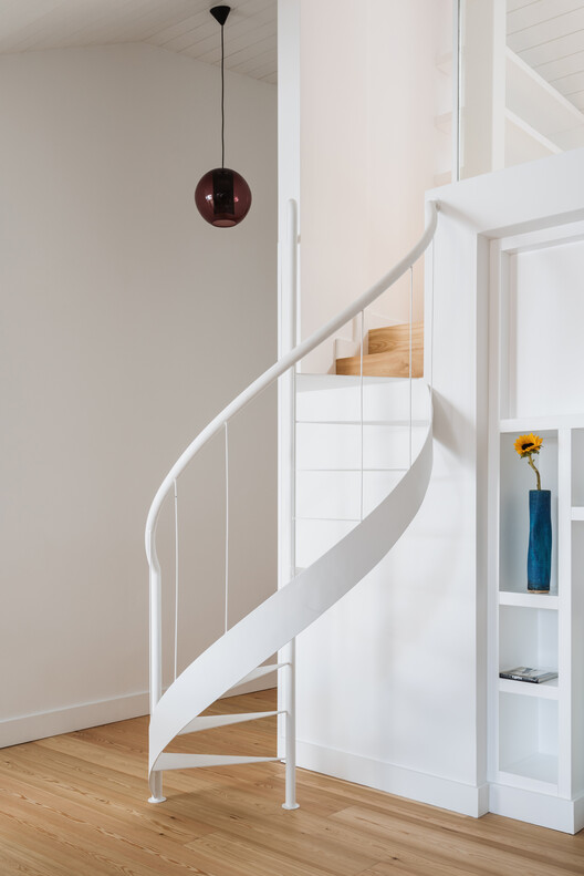 Ivens Apartment / X Atelier - インテリア写真、階段、木材、手すり