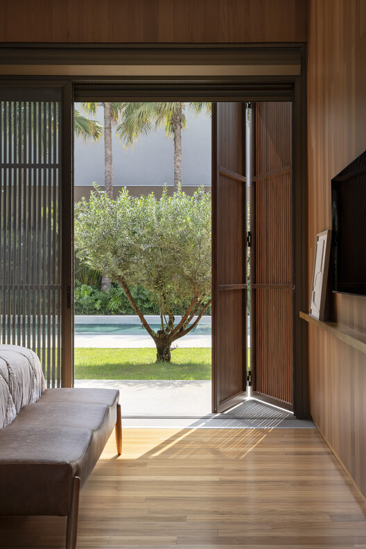 W House / Rafael Granero Arquitetura - インテリア写真、ベッドルーム、ドア、窓