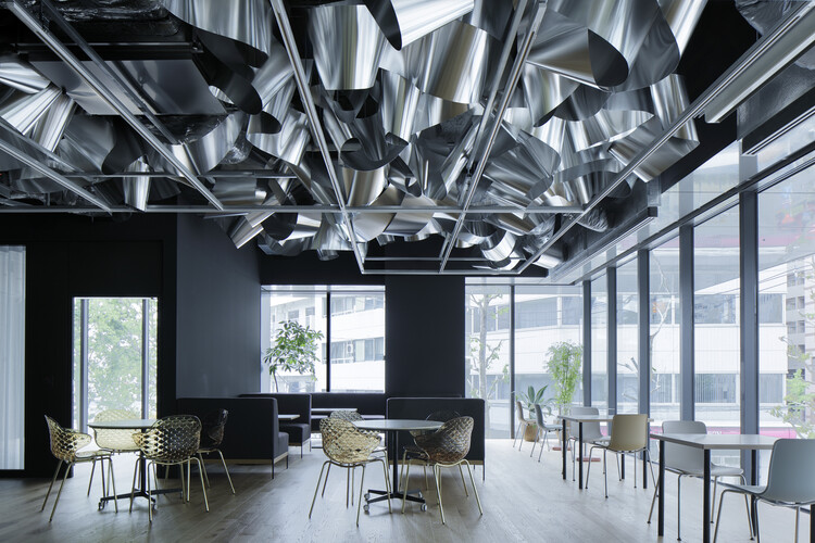 Waterscape Office / co-lab五反田 with JPRE / 落合守之建築設計事務所・はるまきプロジェクト - インテリア写真、ダイニングルーム、チェア