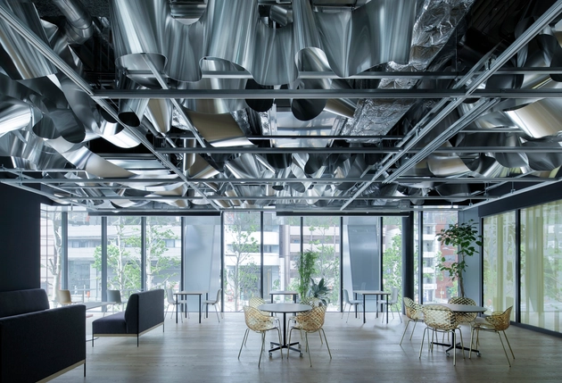 Waterscape Office / co-lab五反田 with JPRE / 落合守之建築設計事務所とはるまきプロジェクト - インテリア写真、ダイニングルーム、椅子、ガラス