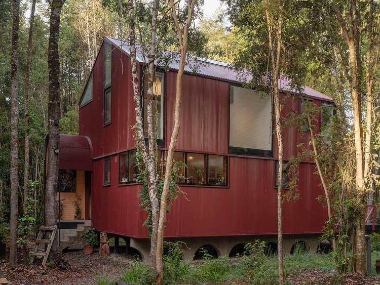 森の家 / Daiber & Aceituno Arquitectos - 外観写真、木材