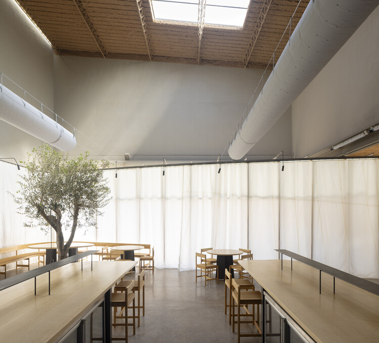 Ness + N3ss Restaurant / OOAA (Oficios Asociados) - インテリア写真、キッチン、木材、椅子