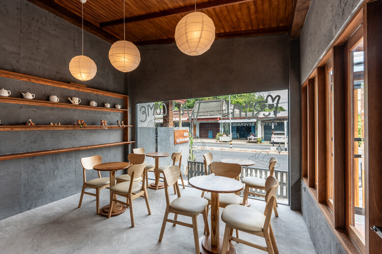 Bun Pastry & Beverages / Architect Nonsense - インテリア写真、ダイニング ルーム、木材
