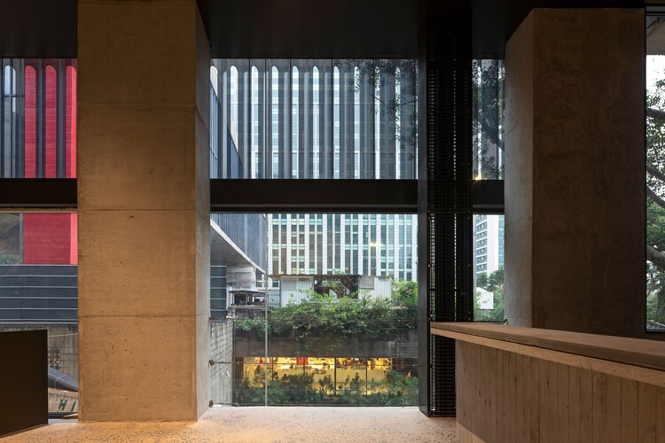 Pietro Maria Bardi Masp Building / Metro Arquitetos -Image3 of 35