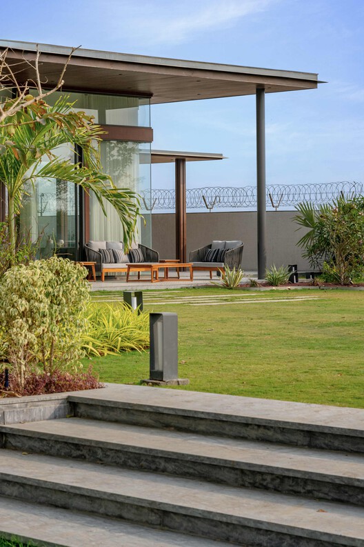 Drishti / Hiren Patel Architects -Image15 of 19