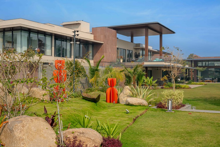 Drishti / Hiren Patel Architects -Exterior Photography、Garden