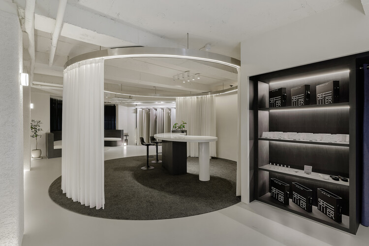 Self Maker Showroom / BLURKER - インテリア写真、照明