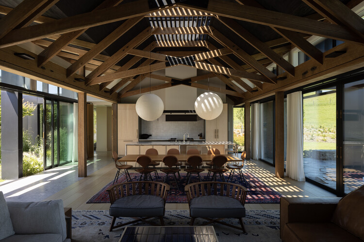 Speargrass House / Sumich Chaplin Architects-インテリア写真、木、ドア、ビーム、庭