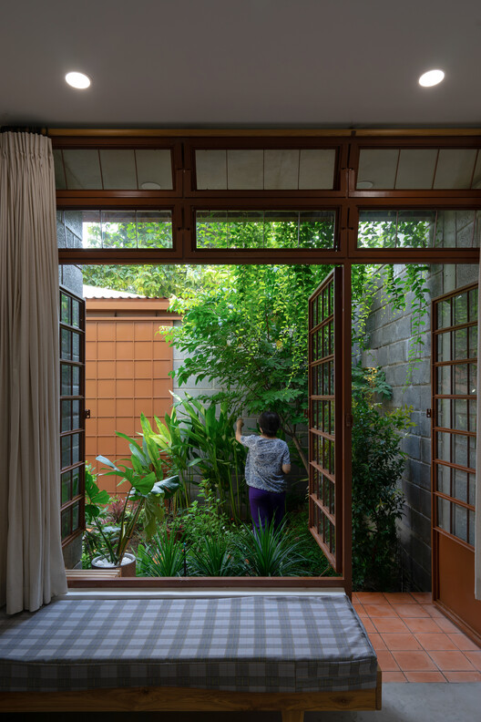Binh Duong / Tad.Atelierの家 - インテリア写真、木、ガラス、庭