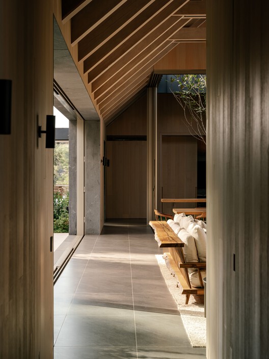 CCB House / KikoSalomão + Marcio Tanaka -Image 9 of 17