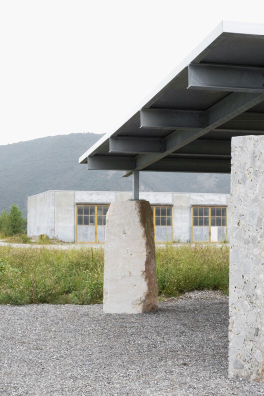 Stones Venue Public Shelter / Associated Architects -Exterior Photography、Concrete