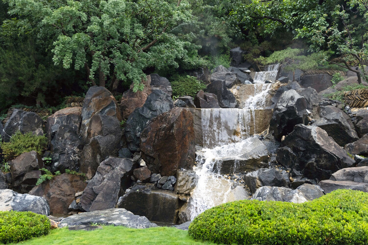 北京XITANホテルランドスケープデザイン /ニッケンセッケイ - エクステリア写真、ウォーターフロント、庭園