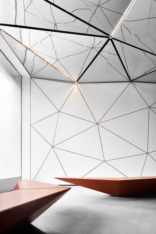 Parinee I Lobby / Studio Symbiosis -Image 10 of 17