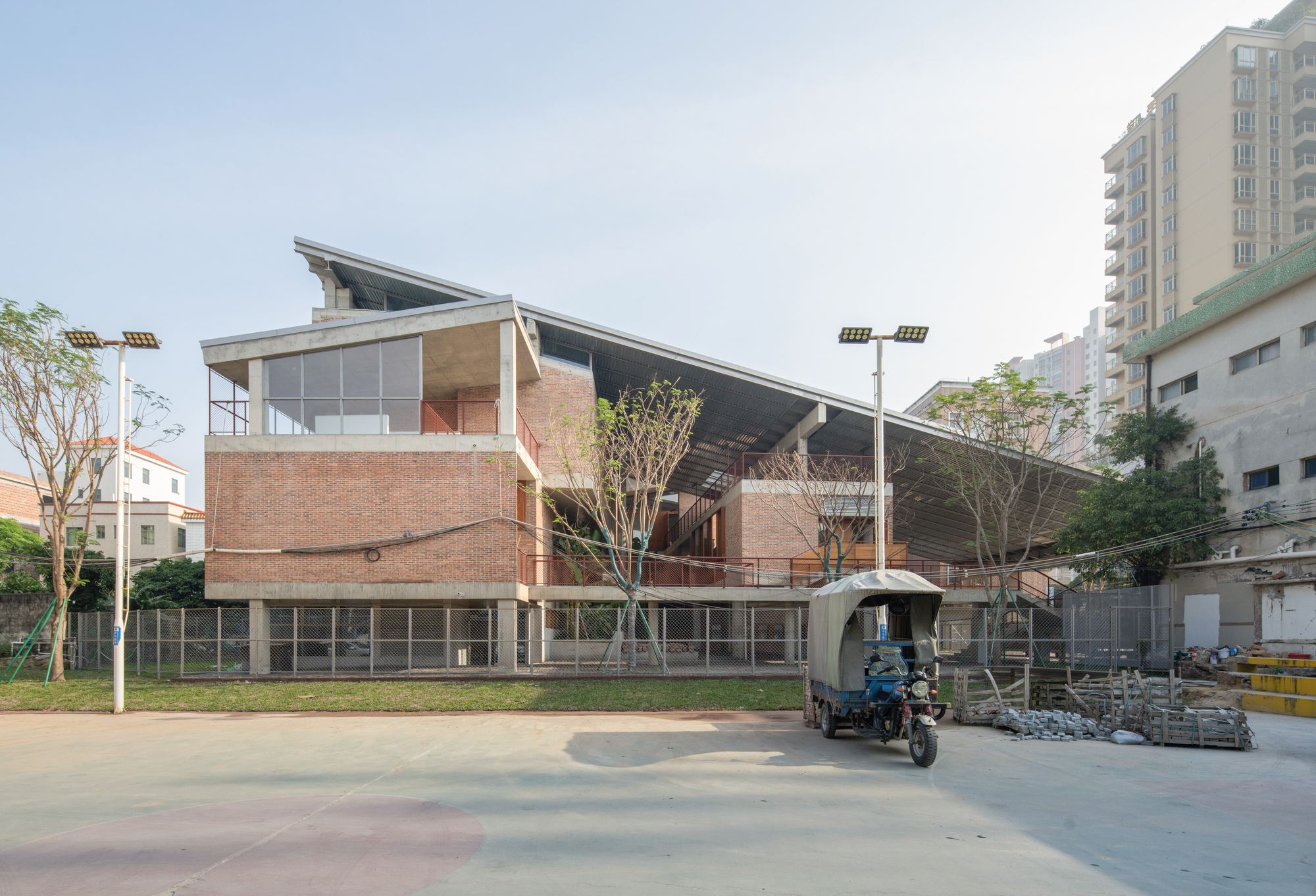 Wuyang Cultural Station / Wau Design