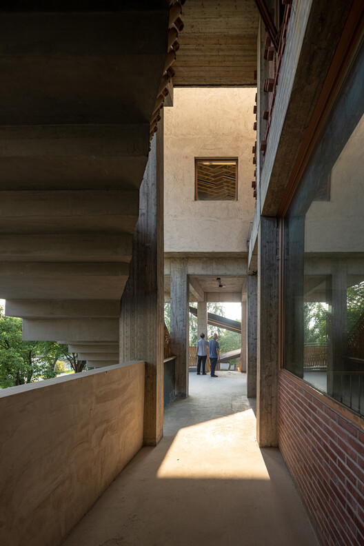 Qingshan Culture Hall / Momentum Architects-インテリア写真、木、柱、梁