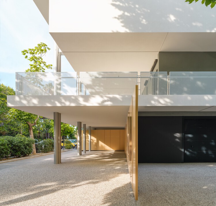 de Amicis 154レジデンシアビルディング / Giovanni Vaccarini Architetti -Image 8 of 33