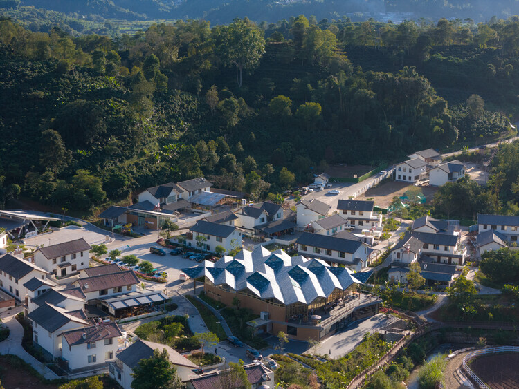 Pu'er Beautiful Star Village Coffee Experience Center / Studio Dali Architects -Image 1 of 34