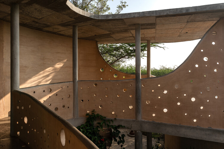 Winterfell House / Prithvi Architects -Image 15 of 34
