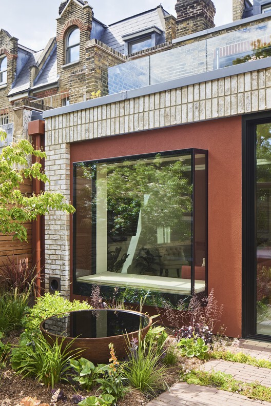 Russet House / Mulroy Architects-外装写真、レンガ、ファサード、庭、中庭