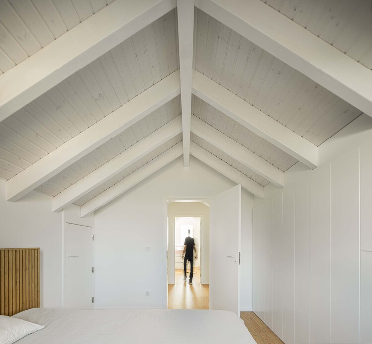 クララハウス / m2.senos arquitectos-インテリア写真、木材、寝室、ビーム