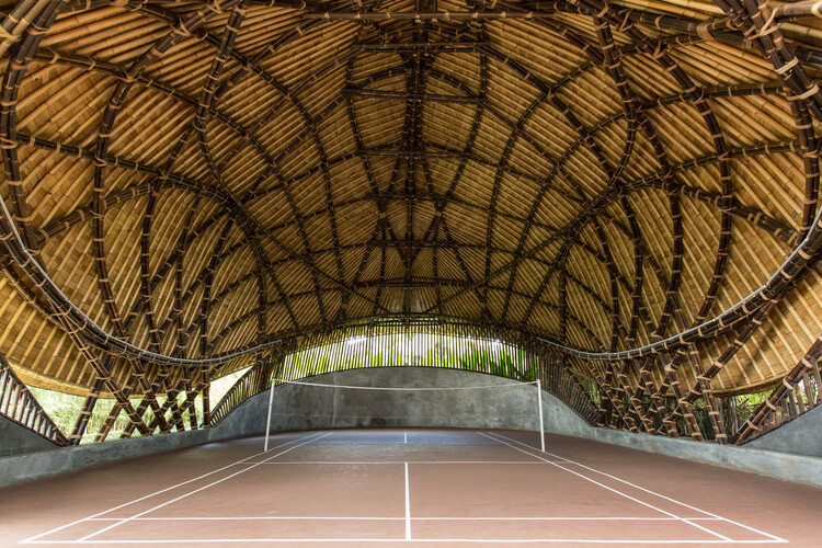 プレイからシェルターまで：小規模コミュニティスポーツホールの多くの役割 - イメージ9の18