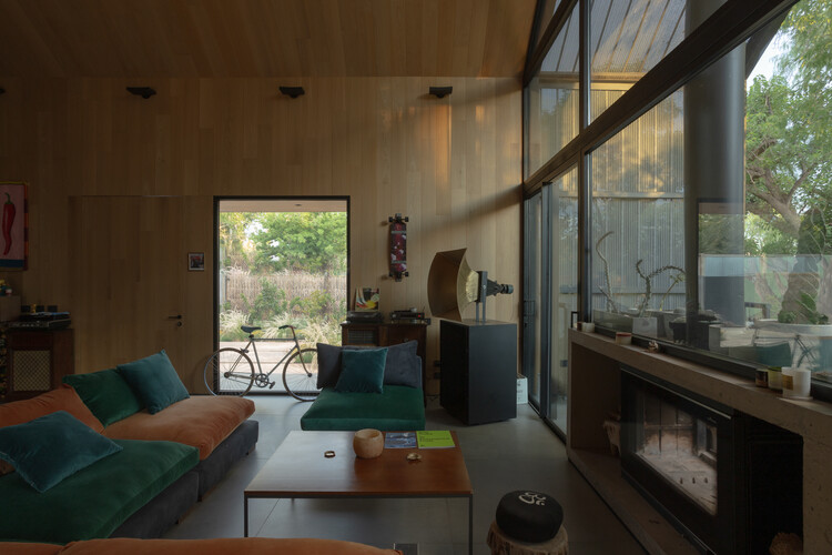 Arrow House / Mora Hughes Arquitectos -Image16 of 25