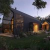 Arrow House / Mora Hughes Arquitectos