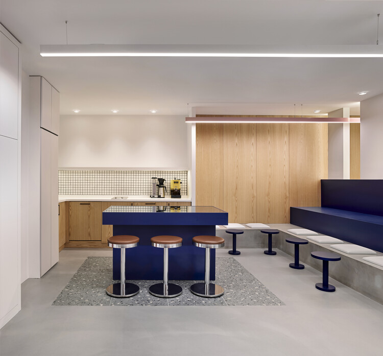 Remy Global Office Interior / KAT73 -Image4 of 29