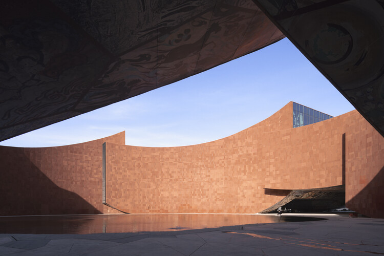 Maiji Mountain Visitor Center / ZXD Architects + Biad -Image 7 of 38