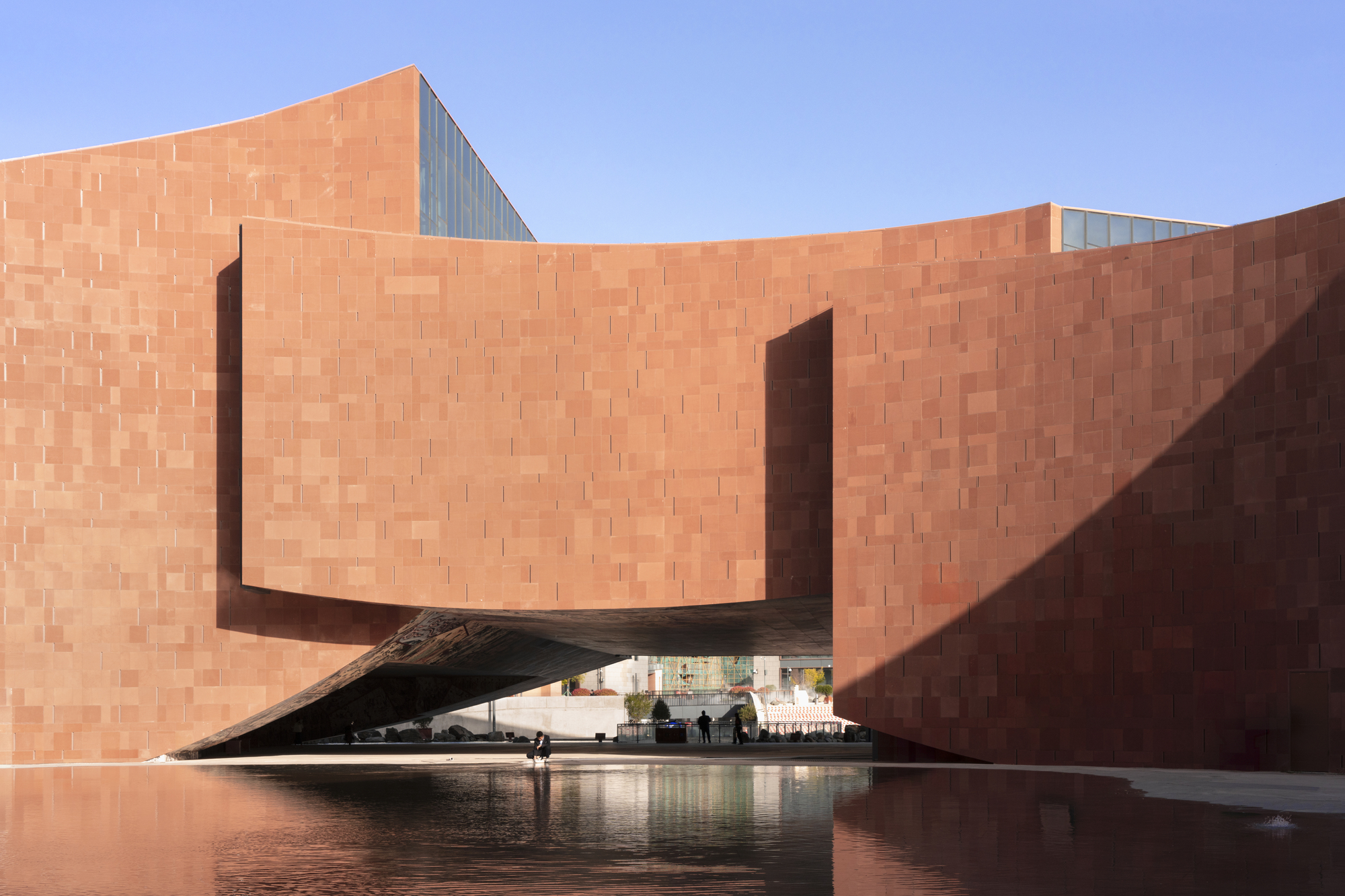 Maiji Mountain Visitor Center / ZXD Architects + Biad