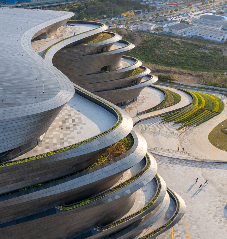 Zaha Hadid Architectsが深センサイエンステクノロジー博物館を完成させます - イメージ3/18