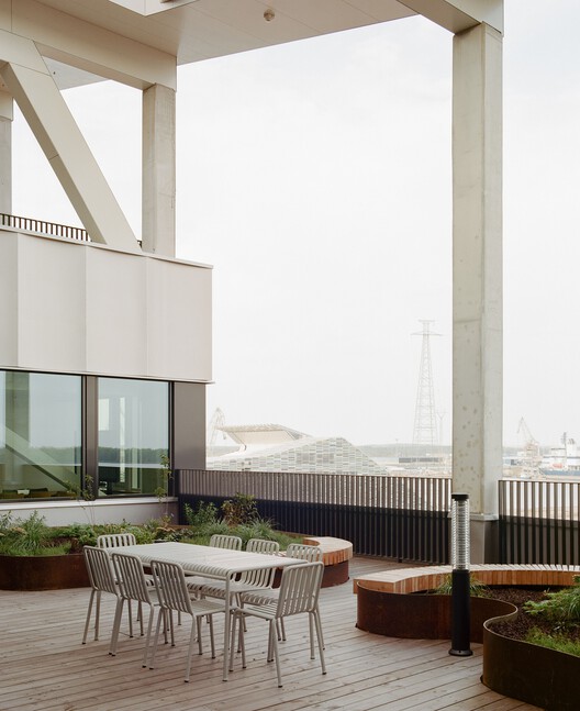 Xamk Kymenlaakso Applied Sciences / Architects NRT + AOR Architects-インテリア写真、ダイニングルーム、木材、バルコニー
