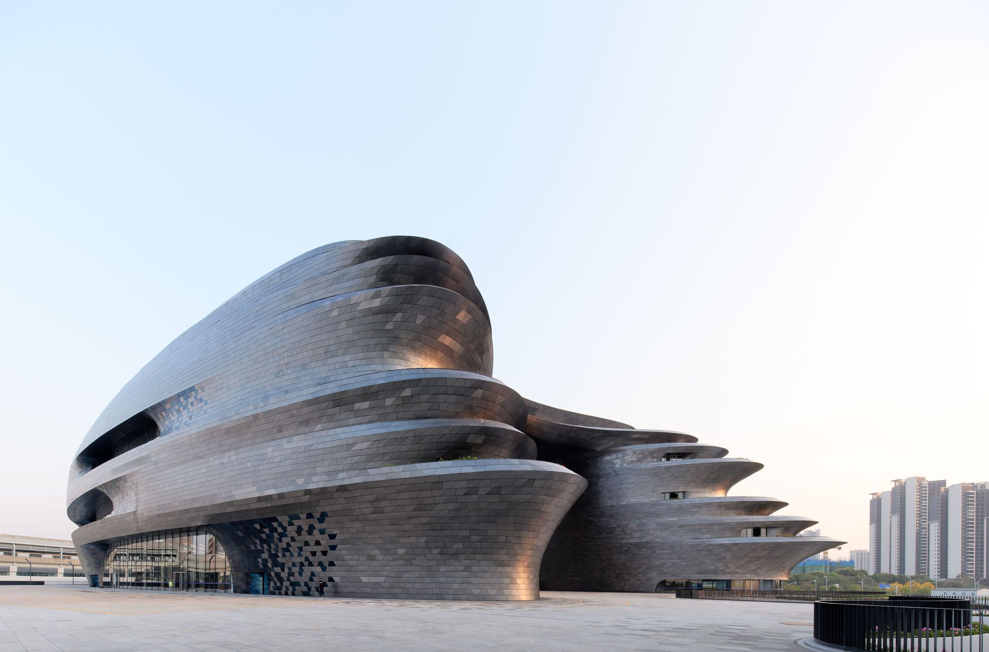 深Shenzhen科学技術博物館 /ザハ・ハディド建築家