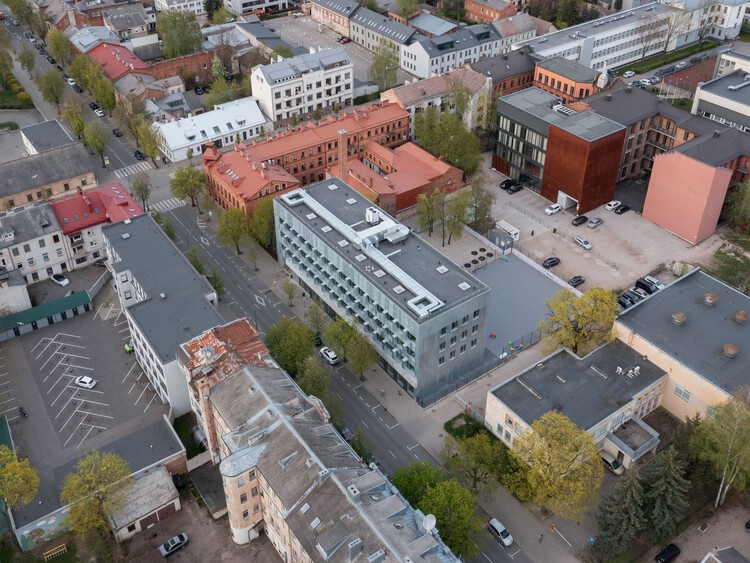 Herojus School / Architectural Bureau G.Natkevicius＆Partners -Image2 of 31