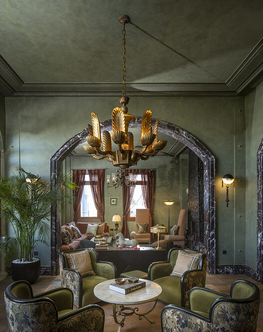 Beihouse / Dagher Hanna＆Partners-インテリア写真、照明、椅子、テーブル