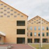 モニオ高校と文化センター / AOR建築家