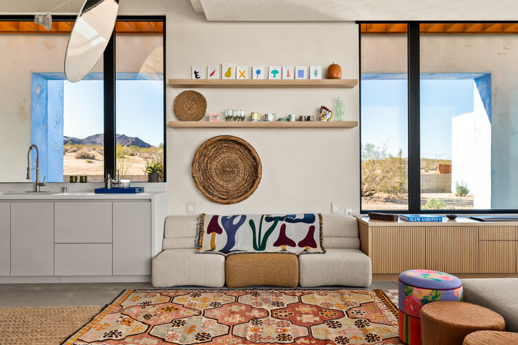 Casa Azzurra / Studio Adm-インテリア写真、リビングルーム