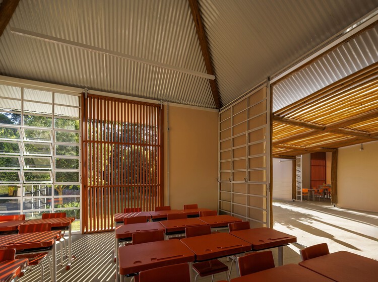 MóduloJoãodeBarroSchool / Mach Arquitetos + Biri -Image 20 of 41