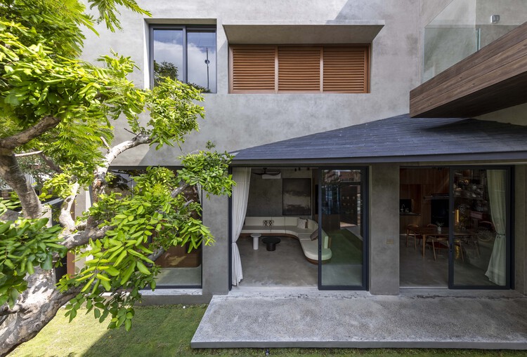 PR House / Plus Idea Studio-外観写真、木材、コンクリート、中庭