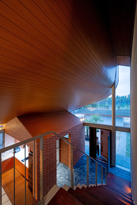 Mon Kluen House / Beautbureau -Image3 of 48