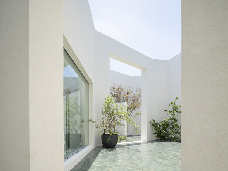 Su Yuan、House and Garden / Atelier Dehaus-インテリア写真、中庭