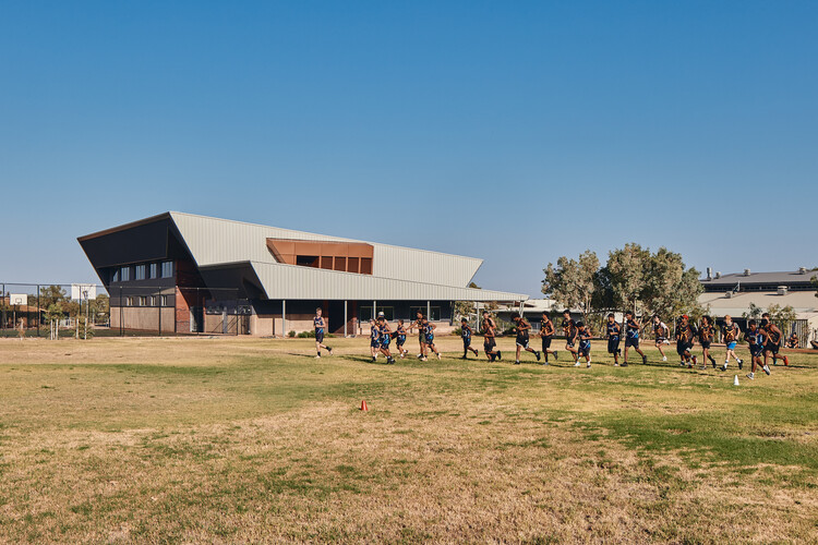 Karrathaシニア高校技術学習施設 / Iredale Pedersen Hook Architects -Image 5 of 31