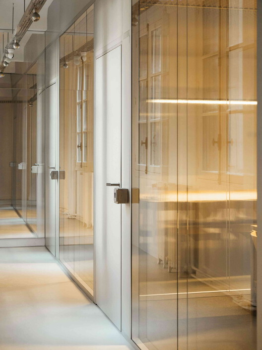 Chez Riot Office Space /ūtiArchitectes -Image 12 of 25