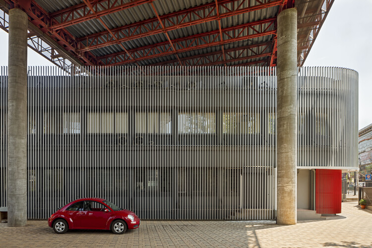 ホバースペース -  KLE Society Head Office / ThirdSpace Architecture Studioの拡張 - インテリア写真