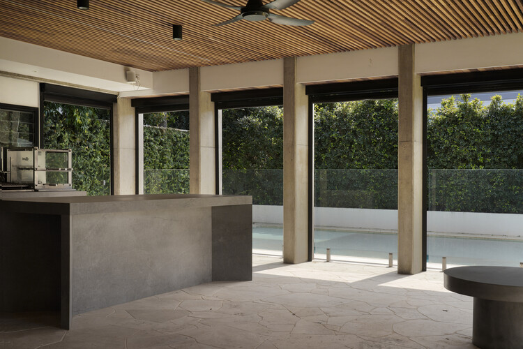 Dohori House / George Koupharitsas Architects-インテリア写真、木材、椅子、ビーム