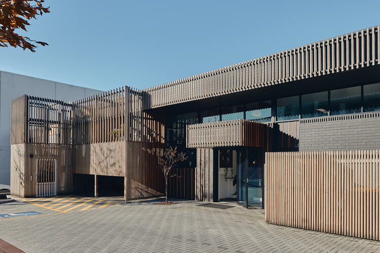 Vitality House + Works / Iredale Pedersen Hook Architects -Image 5 of 36