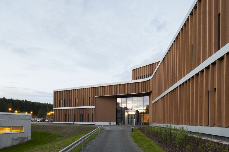 Lapland Central Hospital Extension / Verstas Architects -Image3 of 38